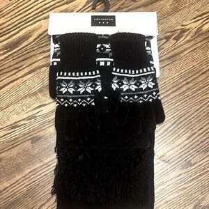 NWT Covington hat, glove, and scarf set.